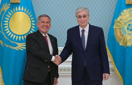 Рустам Минниханов